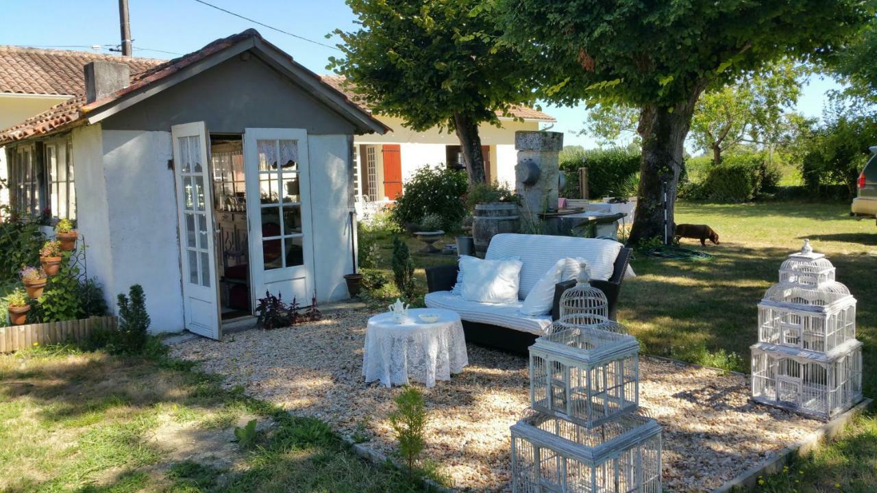 B&B Le Savoir Vivre Bonnes  Εξωτερικό φωτογραφία